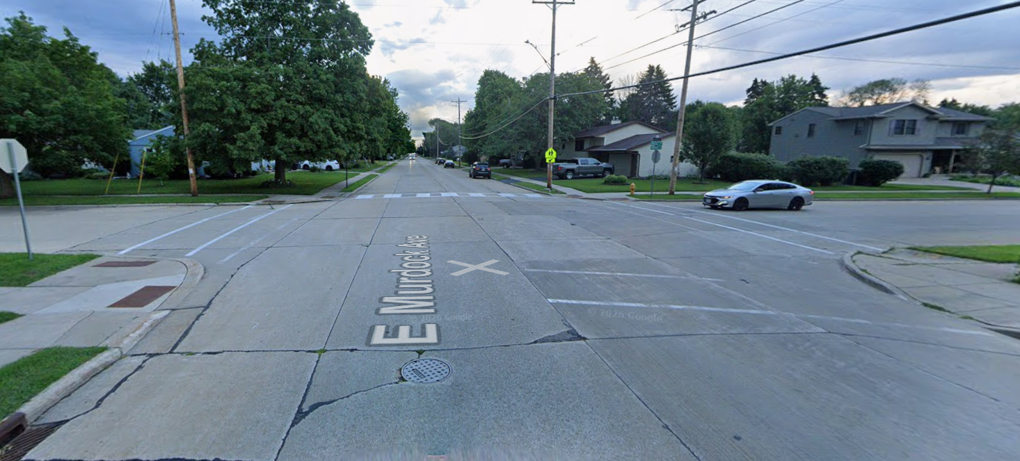 E Murdock Ave / Hazel St